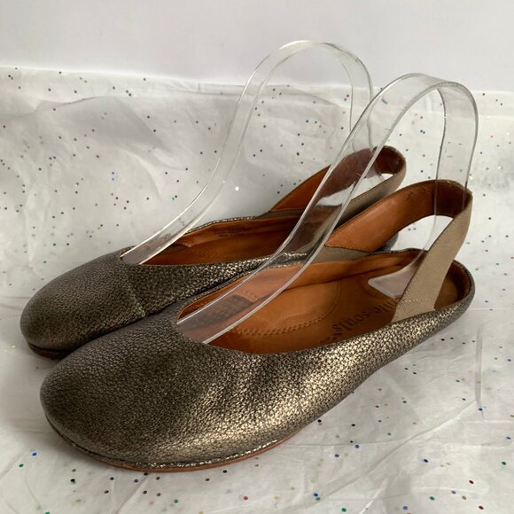 GENTLE SOULS Kenneth Cole Gretchen Slingback Flats Pewter Metallic